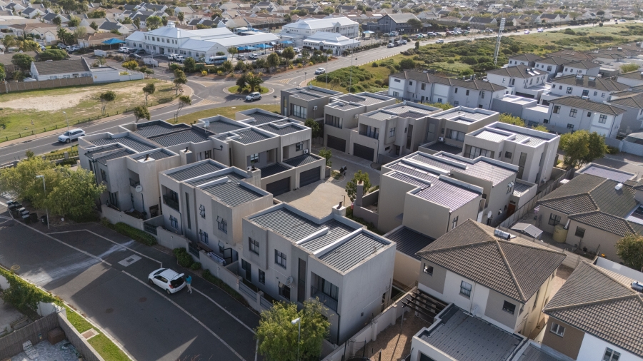 3 Bedroom Property for Sale in Parklands North Western Cape
